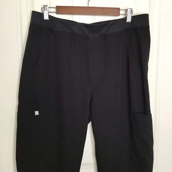 Figs Axim Cargo Scrub Pants in Black Size XLarge. - Picture 3 of 12